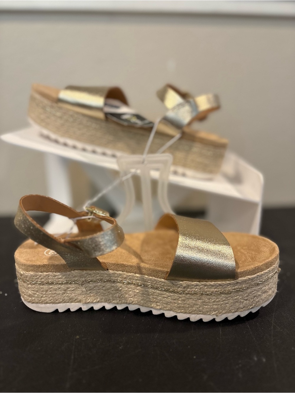 Kids' Lindsey Platform Espadrille Sandals Gold - art class - Size 13 NEW - Picture 2 of 6